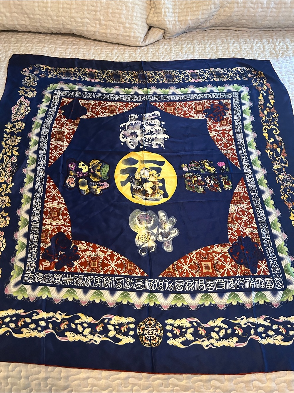 WAIKI 100% mulberry silk large scarf 41.3 inches × 41.3 inches.
